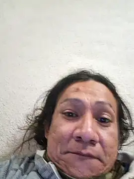 miicheele32 online show from January 9, 1:34 am