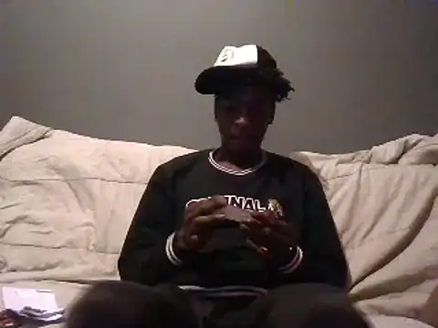 SmallGoodNutts online show from February 6, 8:45 pm