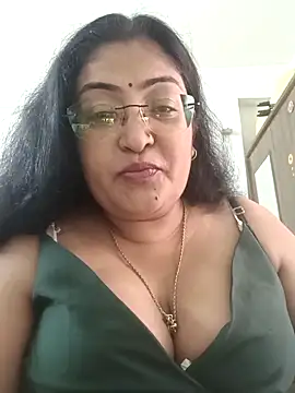 Snapshot of LAVERNIYA_ chatting on September 11, 6:46 am LAVERNIYA  online show from September 11, 6:46 am