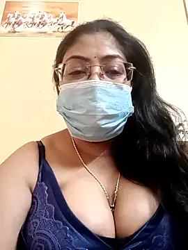 Snapshot of LAVERNIYA_ chatting on March 7, 5:08 am LAVERNIYA  online show from March 7, 5:08 am