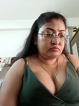 Snapshot of LAVERNIYA_ chatting on September 13, 5:07 am LAVERNIYA  online show from September 13, 5:07 am