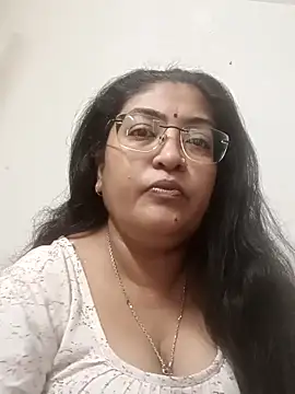 Snapshot of LAVERNIYA_ chatting on October 15, 6:33 am LAVERNIYA  online show from October 15, 6:33 am