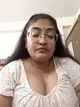 Snapshot of LAVERNIYA_ chatting on October 14, 12:39 pm LAVERNIYA  online show from October 14, 12:39 pm