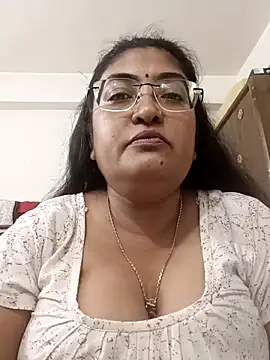 Snapshot of LAVERNIYA_ chatting on October 9, 11:44 am LAVERNIYA  online show from October 9, 11:44 am