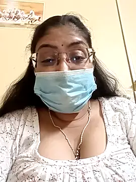 Snapshot of LAVERNIYA_ chatting on March 3, 12:28 pm LAVERNIYA  online show from March 3, 12:28 pm