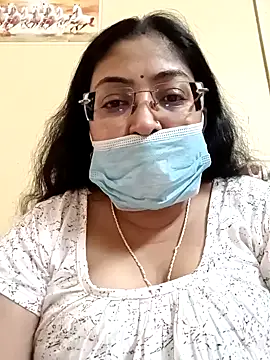Snapshot of LAVERNIYA_ chatting on February 8, 7:59 am LAVERNIYA  online show from February 8, 7:59 am