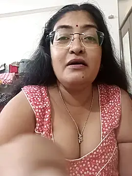 Snapshot of LAVERNIYA_ chatting on October 17, 8:28 am LAVERNIYA  online show from October 17, 8:28 am