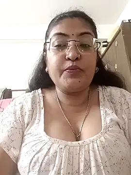 Snapshot of LAVERNIYA_ chatting on September 9, 12:36 pm LAVERNIYA  online show from September 9, 12:36 pm