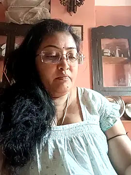 Snapshot of LAVERNIYA_ chatting on February 14, 5:30 am LAVERNIYA  online show from February 14, 5:30 am