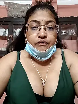 Snapshot of LAVERNIYA_ chatting on February 28, 9:01 pm LAVERNIYA  online show from February 28, 9:01 pm