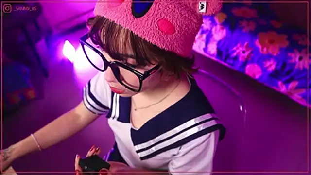 Snapshot of sammy__8 chatting on November 14, 2:48 am sammy 8 online show from November 14, 2:48 am