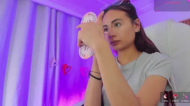 sophiecherry  online show from March 11, 5:46 am