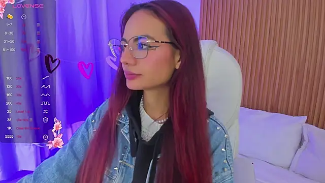 sophiecherry  online show from February 28, 4:54 am