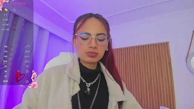 sophiecherry  online show from February 21, 5:13 am