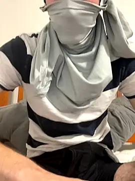 Snapshot of TheBestbrando88 chatting on November 4, 12:47 am TheBestbrando88 online show from November 4, 12:47 am