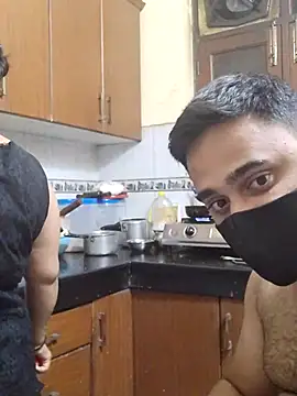 IND COUPLE1 online show from February 25, 2:48 pm