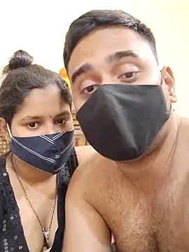 IND COUPLE1 online show from February 20, 9:11 am