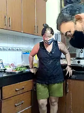 IND COUPLE1 online show from February 9, 12:41 pm