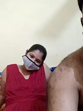 Snapshot of IND_COUPLE1 chatting on March 20, 5:36 pm IND COUPLE1 online show from March 20, 5:36 pm