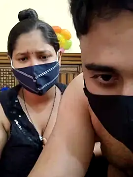 IND COUPLE1 online show from February 9, 7:48 am