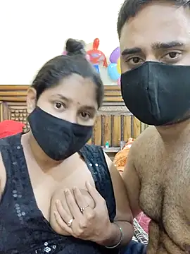 IND COUPLE1 online show from March 3, 5:41 pm