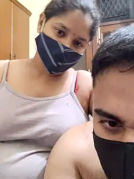 IND COUPLE1 online show from February 26, 10:04 pm