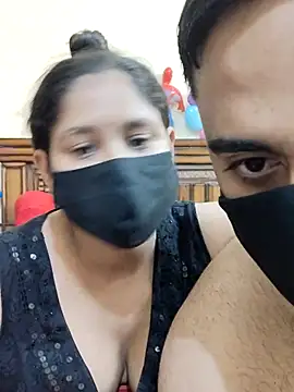 IND COUPLE1 online show from March 3, 2:28 pm