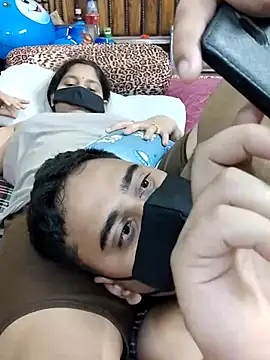 IND COUPLE1 online show from March 1, 11:47 pm