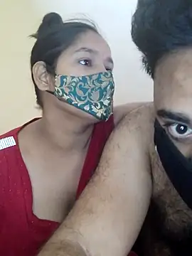 Snapshot of IND_COUPLE1 chatting on June 19, 7:14 am IND COUPLE1 online show from June 19, 7:14 am