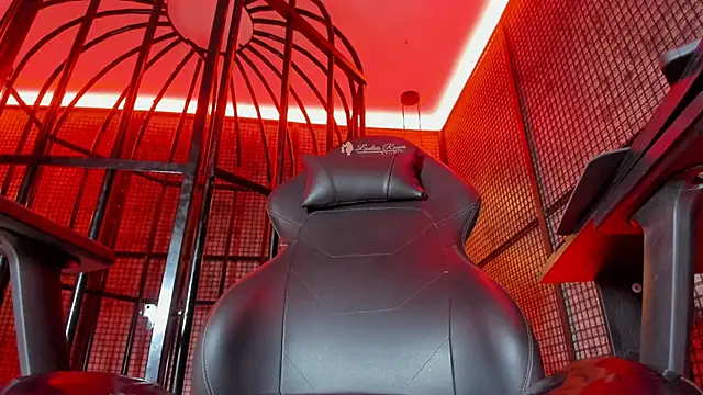 NAILAHARD online show from September 24, 2:45 pm