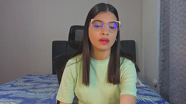 LiaOrtiz69 online show from July 23, 7:43 pm