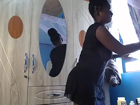 TrishaKalid online show from February 18, 8:00 am