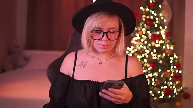 Charming Daphny online show from December 20, 6:16 am