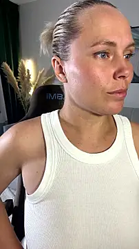 Charming Daphny online show from July 16, 11:07 am