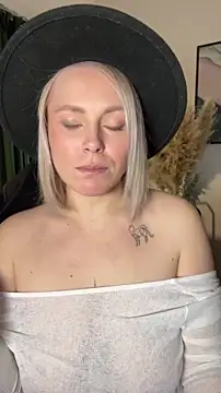 Charming Daphny online show from April 24, 5:53 am