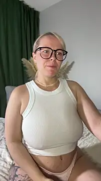 Charming Daphny online show from June 4, 6:29 am