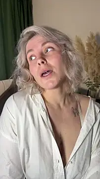 Charming Daphny online show from May 17, 6:46 am