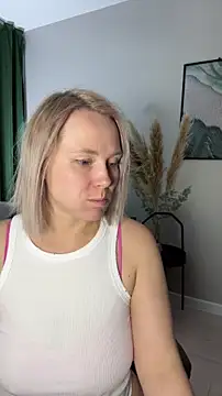 Charming Daphny online show from March 27, 5:05 am