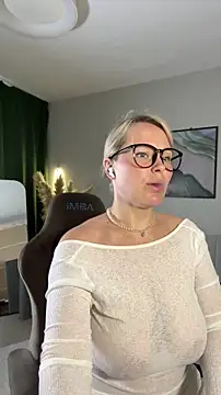 Charming Daphny online show from June 19, 6:41 am