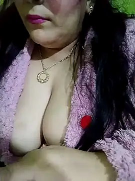 Snapshot of DALO3A85 chatting on February 22, 5:46 pm DALO3A85 online show from February 22, 5:46 pm