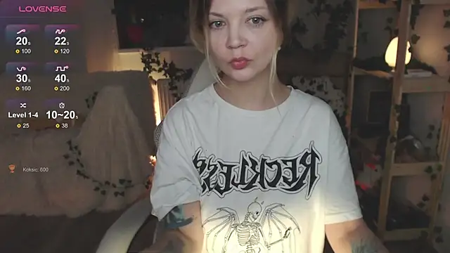 Snapshot of Brience chatting on December 11, 6:36 am Brience online show from December 11, 6:36 am