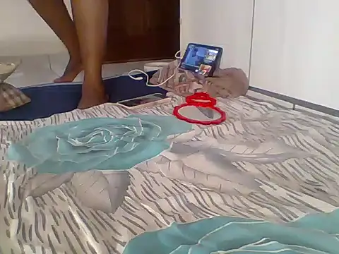 Brown ebony online show from March 29, 5:36 pm