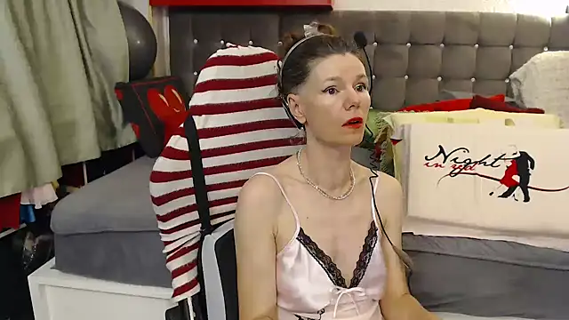Snapshot of kellyterapy chatting on June 5, 10:37 pm kellyterapy online show from June 5, 10:37 pm