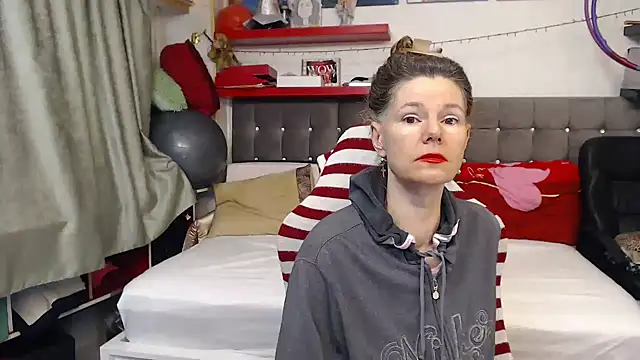 kellyterapy online show from February 24, 1:23 pm