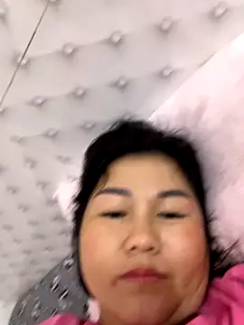 Snapshot of Ory22 chatting on November 2, 9:58 am Ory22 online show from November 2, 9:58 am