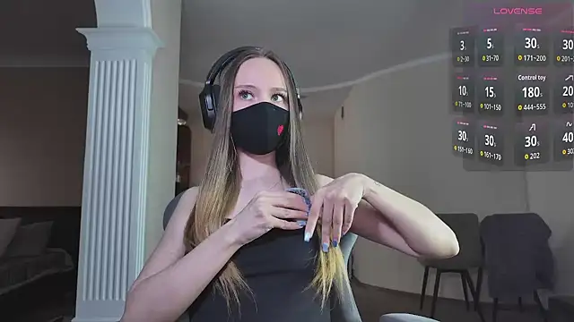 CreamAssk online show from April 11, 12:20 pm