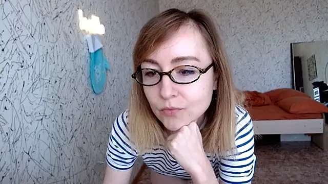 Snapshot of Athena_Richards chatting on April 15, 8:53 am Athena Richards online show from April 15, 8:53 am