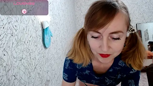 Snapshot of Athena_Richards chatting on May 3, 5:16 pm Athena Richards online show from May 3, 5:16 pm