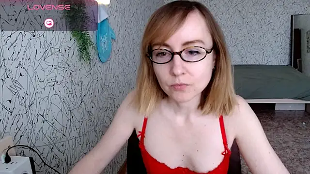 Snapshot of Athena_Richards chatting on March 7, 8:43 am Athena Richards online show from March 7, 8:43 am