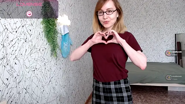 Athena Richards online show from February 28, 8:47 am